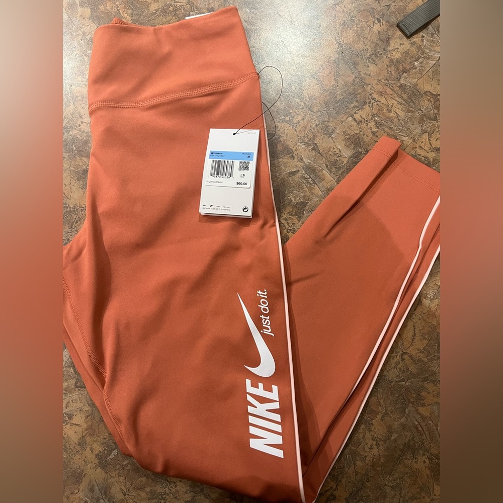 Nike leggings